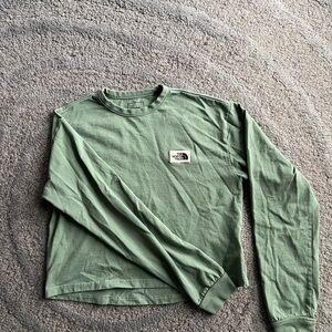 Cropped long sleeve north face tee